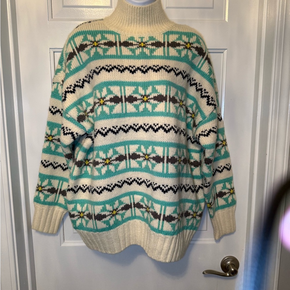 American Eagle Vintage Style Fair Isle Turtleneck Sweater Size Small